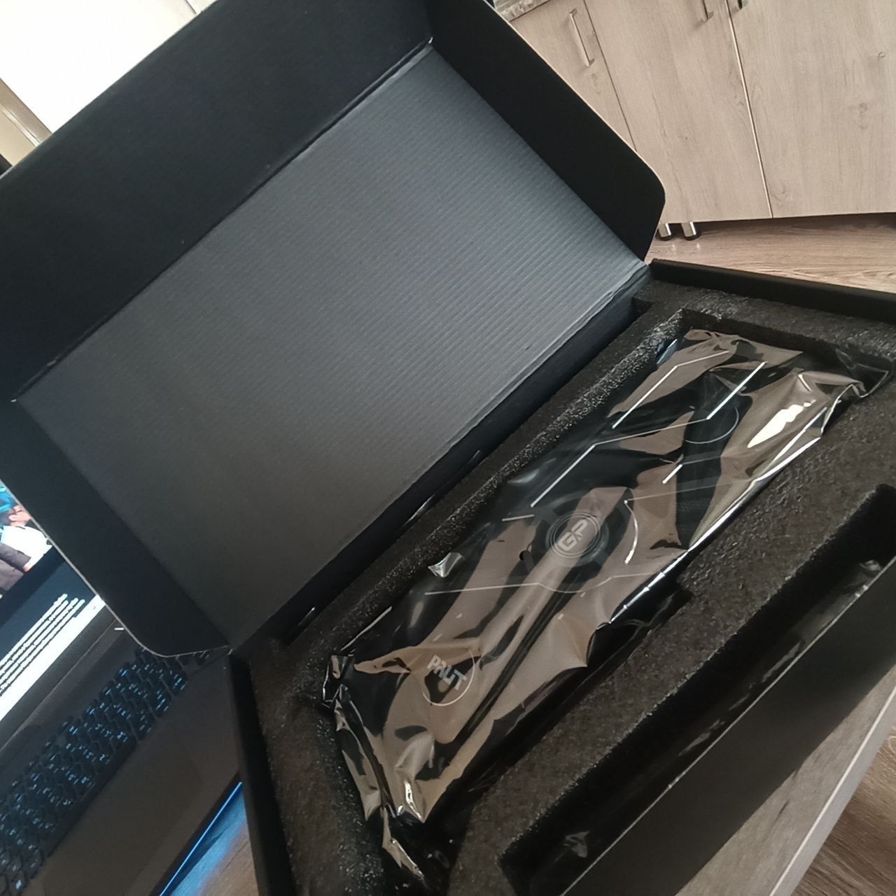 Продаю игровую видеокарту Palit GEFORCE RTX 3080,