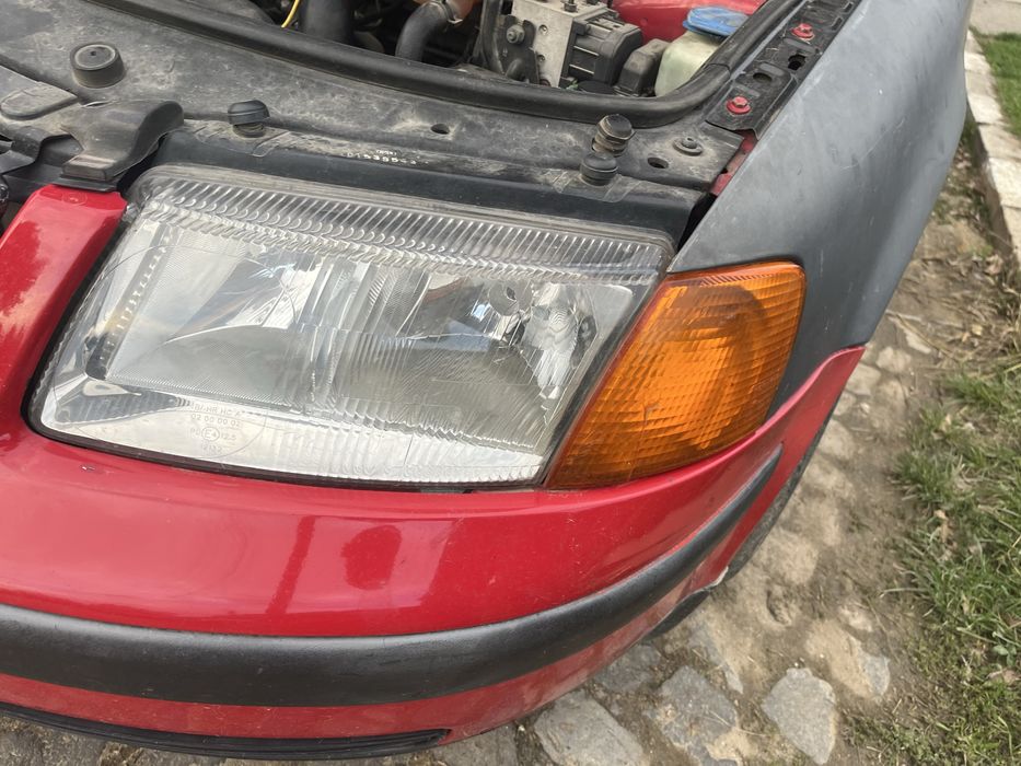 Faruri vw passat b5 in stare foarte buna