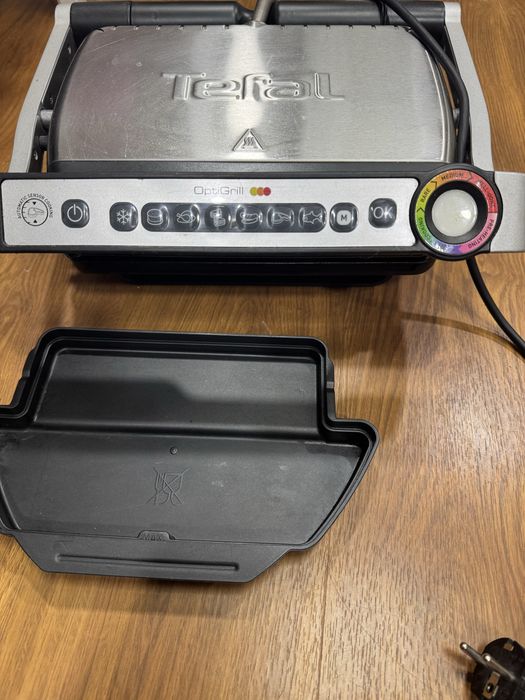Grătar electric inteligent Tefal OptiGrill (Model GC702D16)