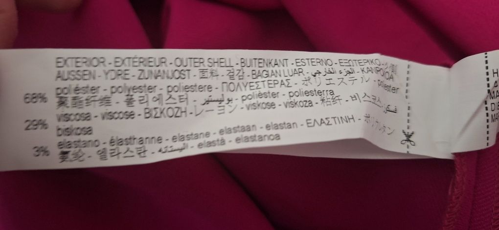 Rochie Zara fuchsia cu croială dreaptă şi

buzunare - marime S