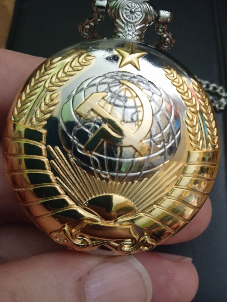 Джобен часовник винтидж.Герба на СССР