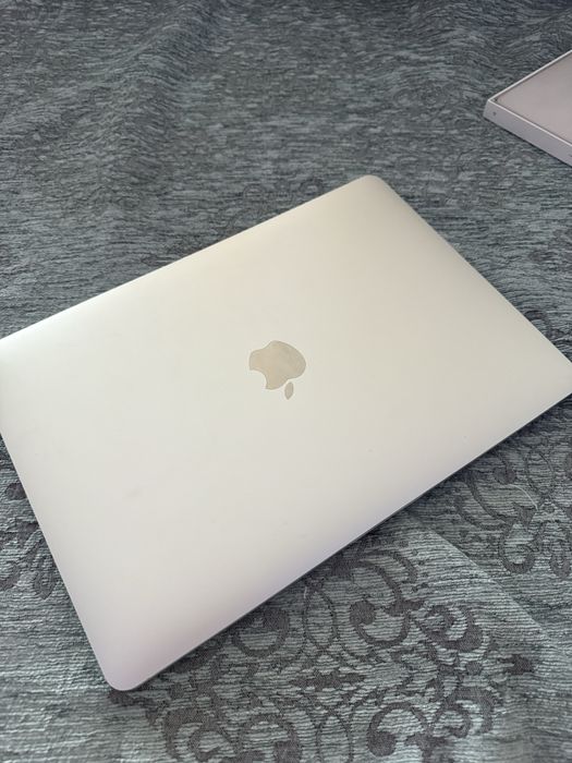 macbook pro 2017,128gb memorie