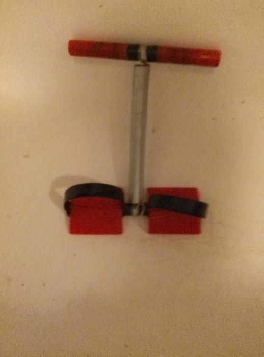 Компактный тренажёр, предназначенный на группы мышц