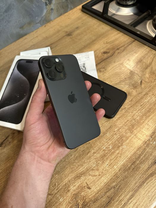 Iphone 15 pro max акб90%