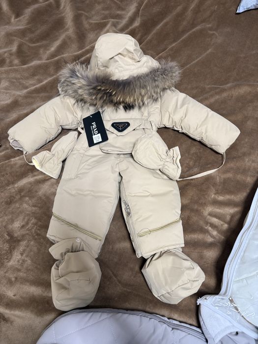 Продается детский комбинезон, ростовка 80