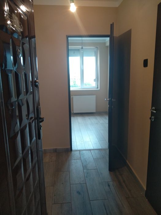 PF. vand apartament cu doua camere deosebit in Rogerius
