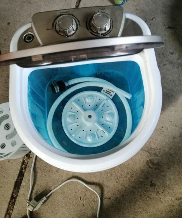 Mașina de spălat mica