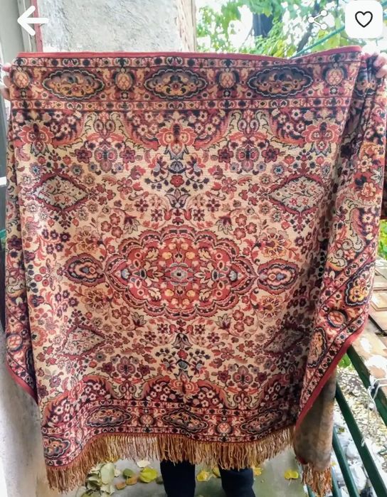 Carpet mare de perete