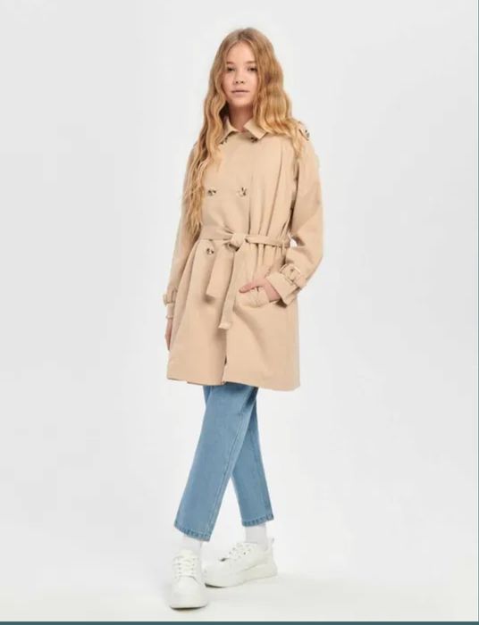 Geaca/Geci NOI CU ETICHETA sau în stare f buna,pt fete și baieti