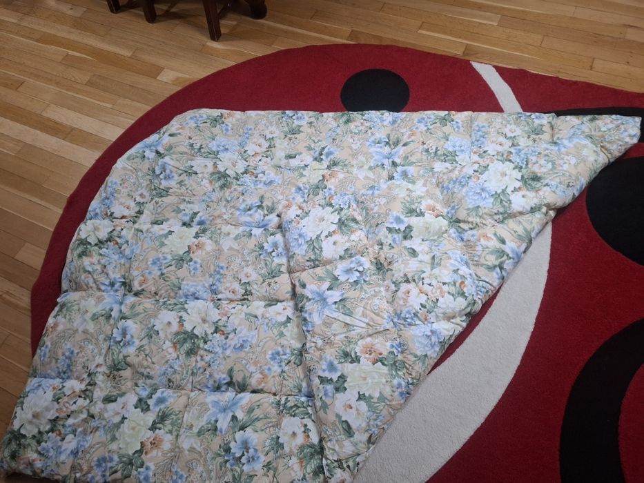 Vând  3 pilote 140x200