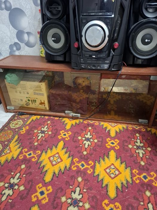 Продам полку б/у в хорошем состоянии