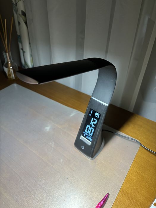 Lampa led cu ceas, temperatura, reglare intensitate lumina