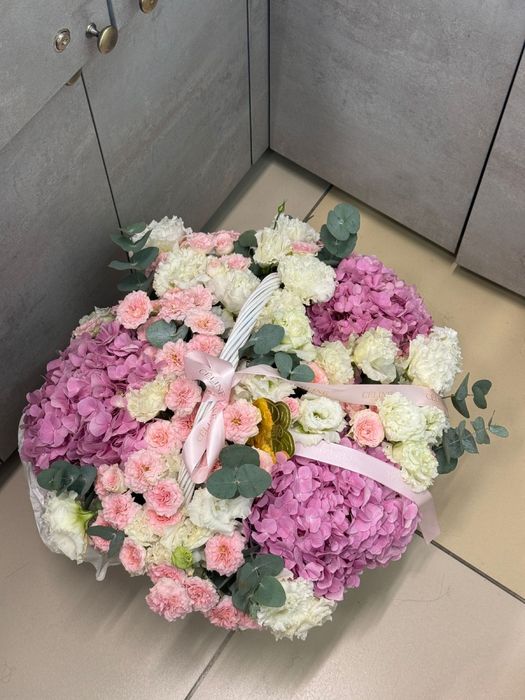 Продам цветочки от цветочной Celine