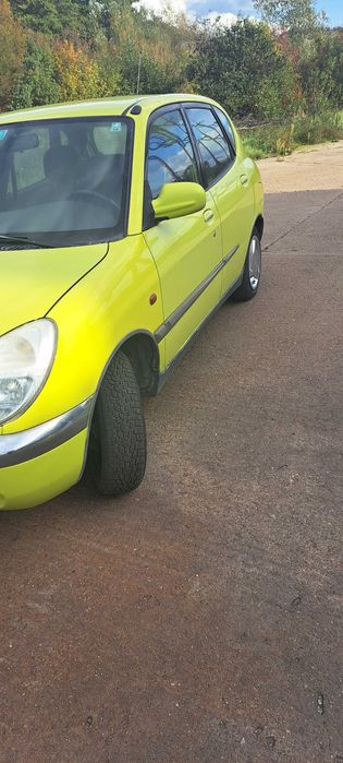 vand Daihatsu sirion