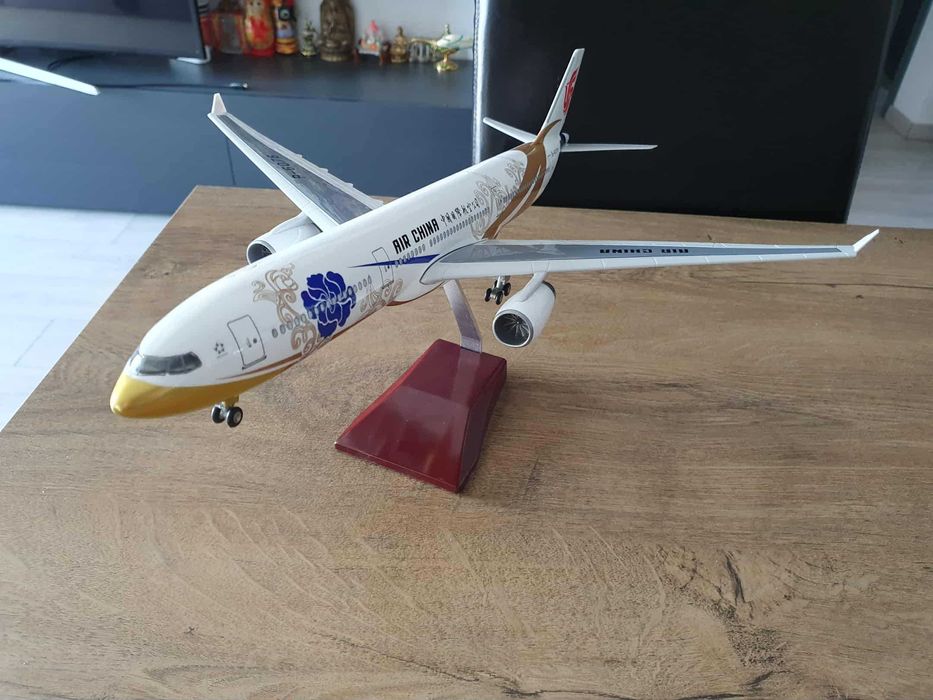 Macheta uriașă de avion Air China cu roti | Perfect pt cadou