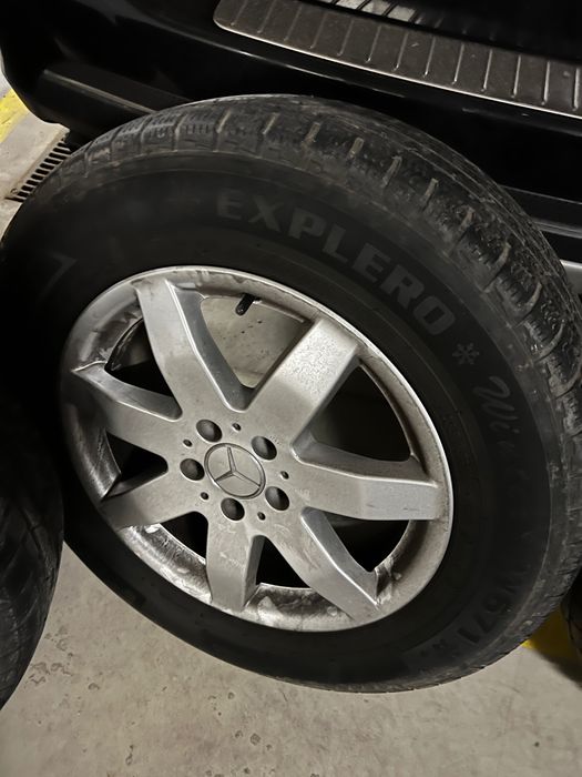 Оригинални джанти Mercedes 17” + зимни гуми 235/65 R17 (София)