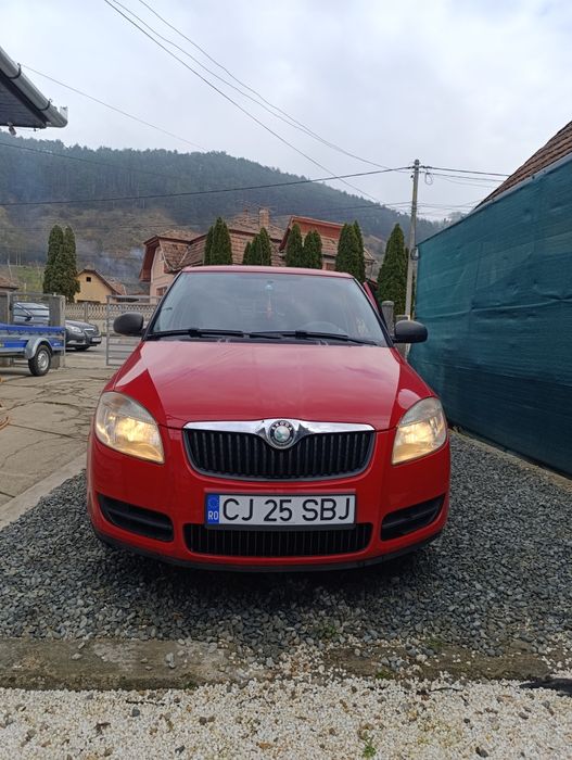 Vând Skoda Fabia