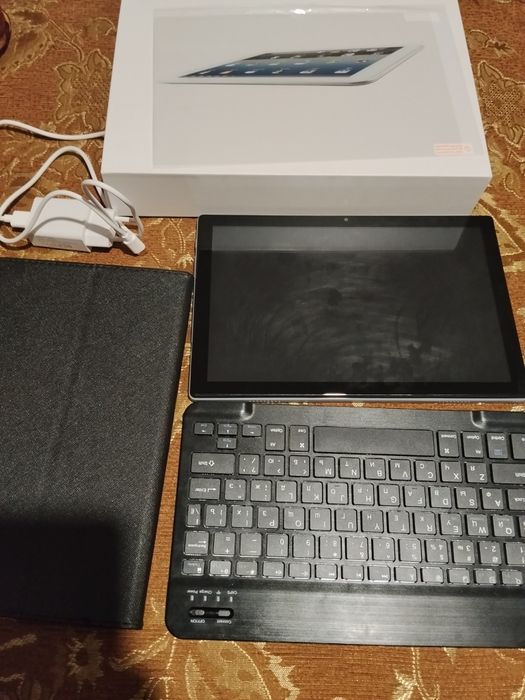 Продам планшет с клавиатурой