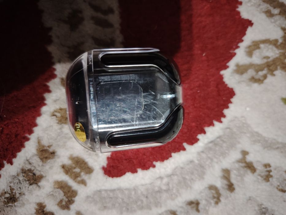 Electron mashina pulti va soat. Mashq qiluvchi. Naushnik. Smart soat.