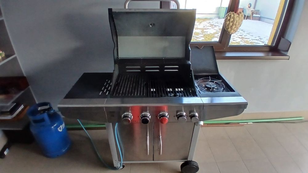 Gril Teesa aproape nou 5 arzătoare din care unul pentru oale