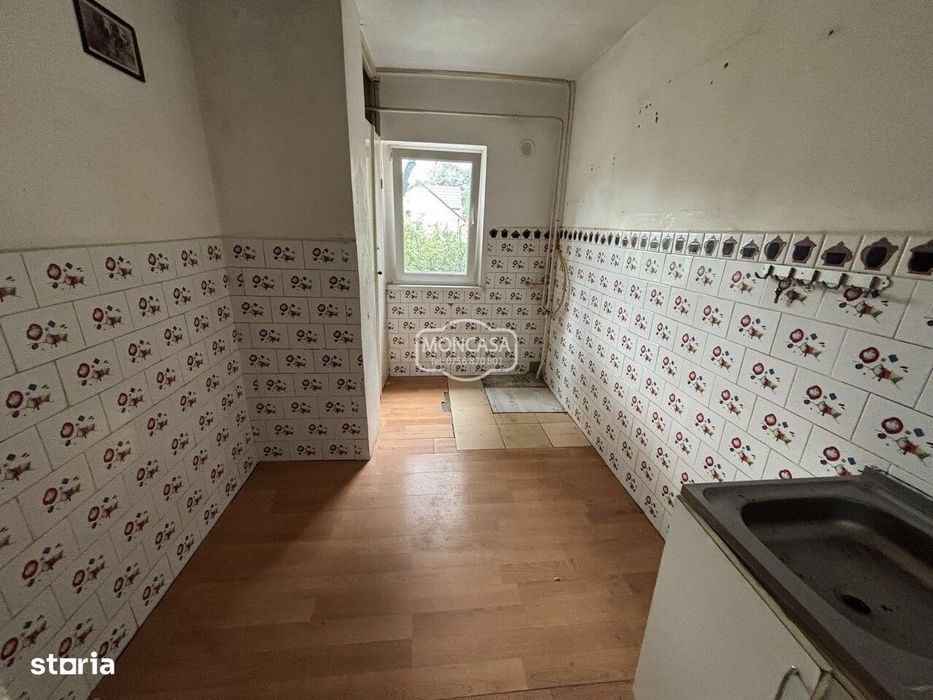 Vizionare on-line! Apartament 4 camere I. Traian , etaj 1