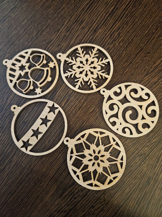 14 globuri personalizate