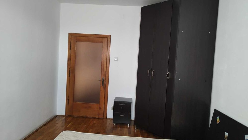 Inchiriez ap. 3 camere Strand