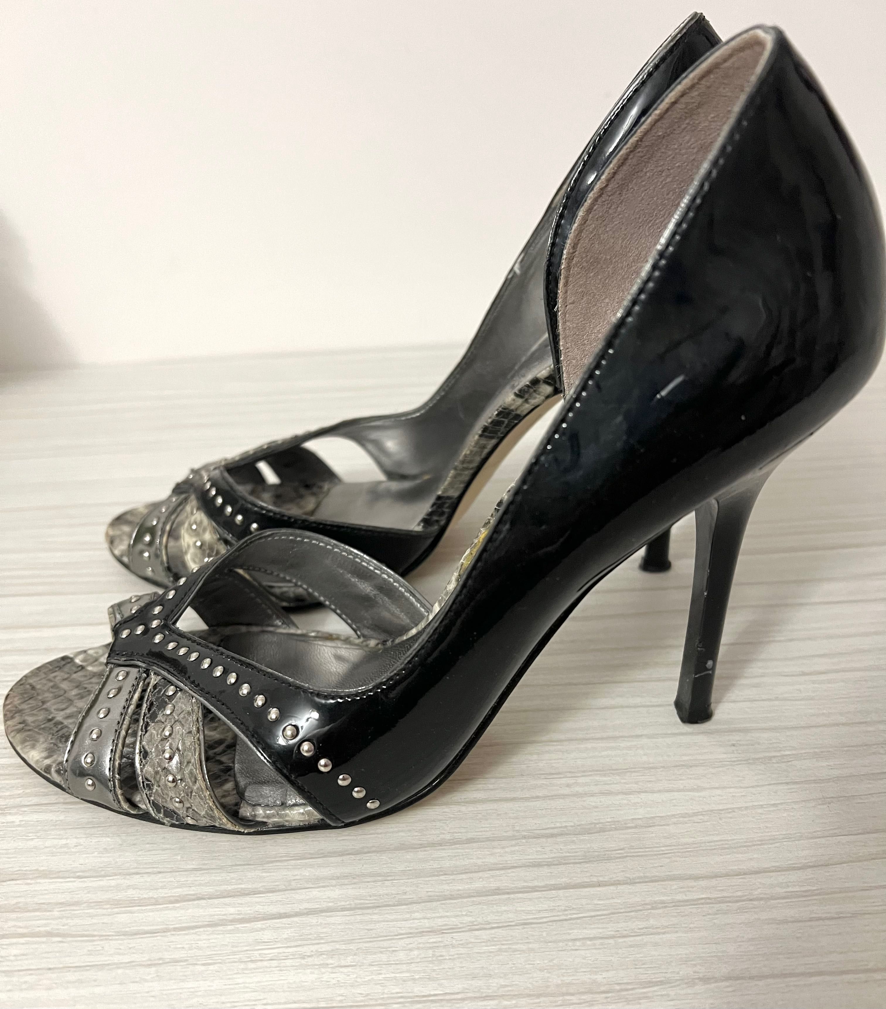 Guess обувки номер 38