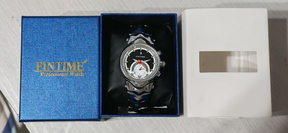 Часы Pin Time Jadge Y2K.