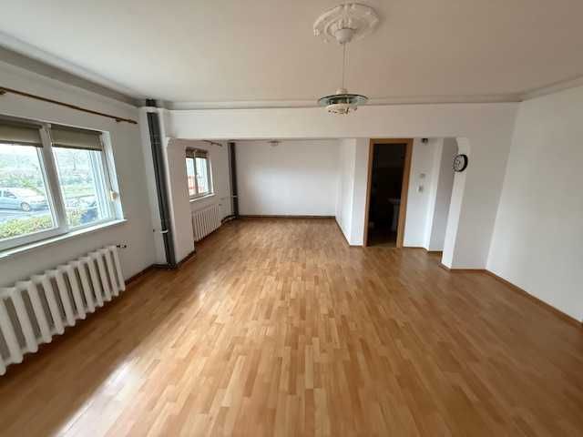 Apartament 4 camere, 100 mp, parter