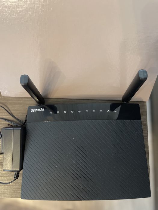 Router wirelessTenda wi-fi