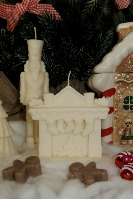 Коледни соеви свещи-подарък