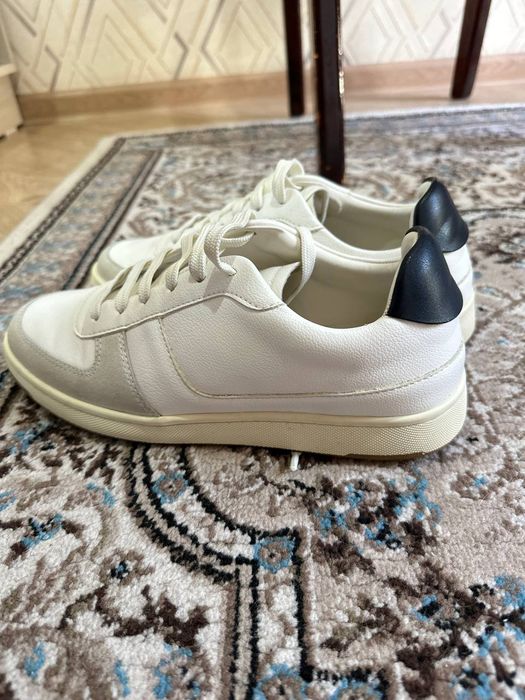 Оригинальные кроссовки Adidas