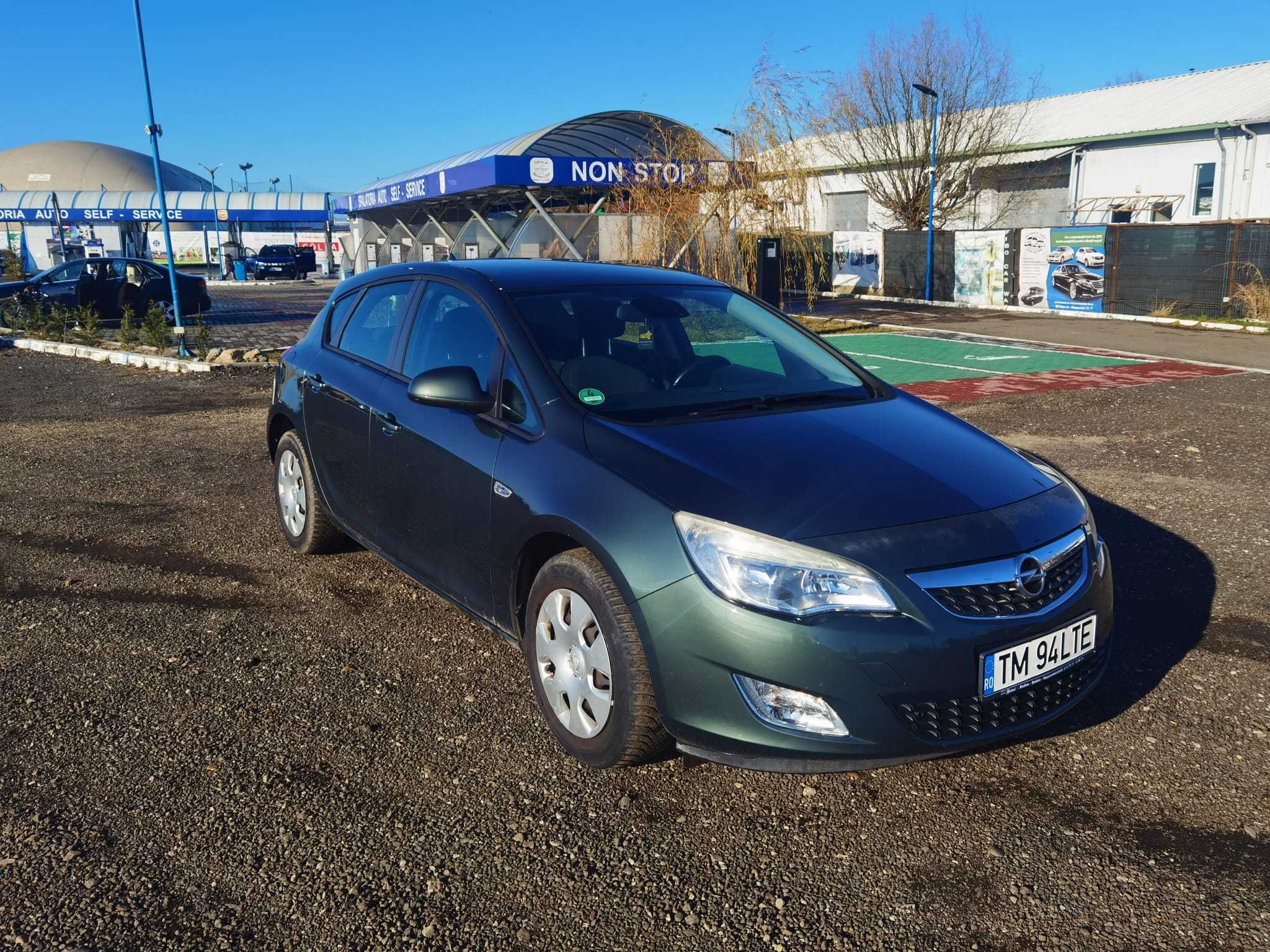 Opel Astra J 1.4 Turbo 2010