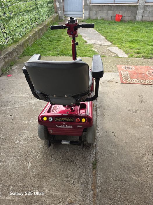 Scuter pentru persoane cu dizabilități