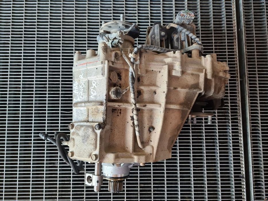 Cutie de Tranfer Grup Fata Toyota Land Cruiser J12 3.0 D - 4D 2002 - 2010 163CP Manuala ...