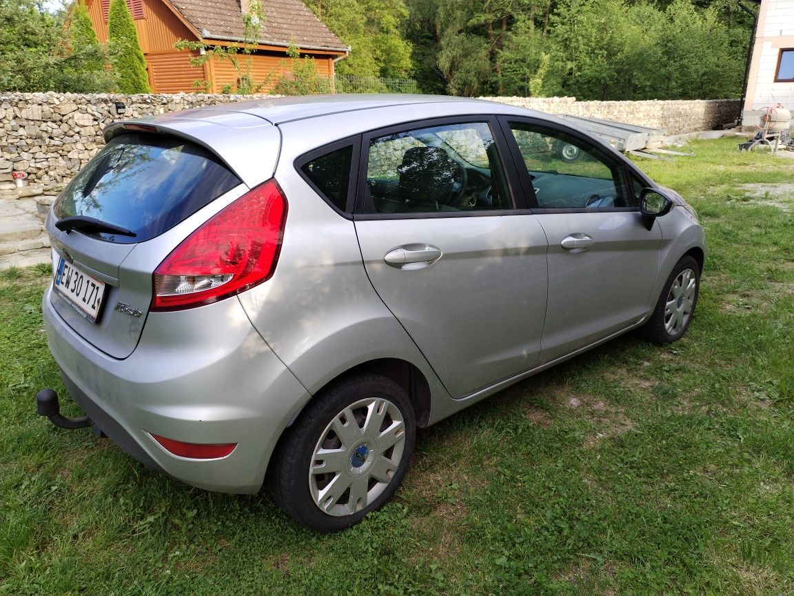 Vând Ford Fiesta 1,4 tdci 2010