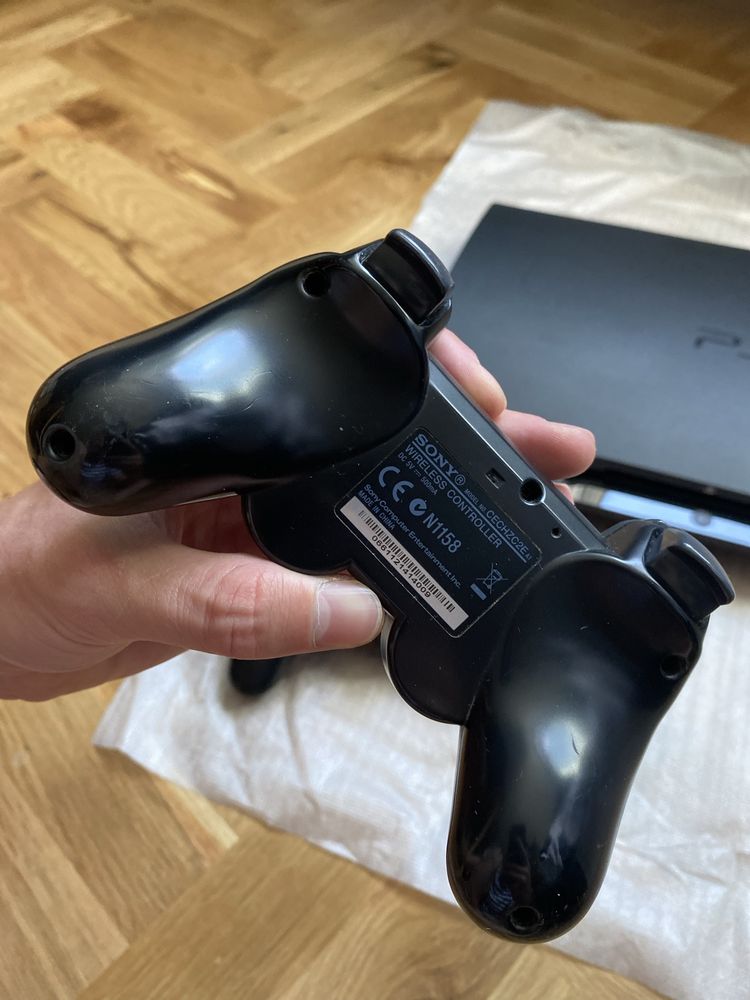 PS 3 (500 GB).