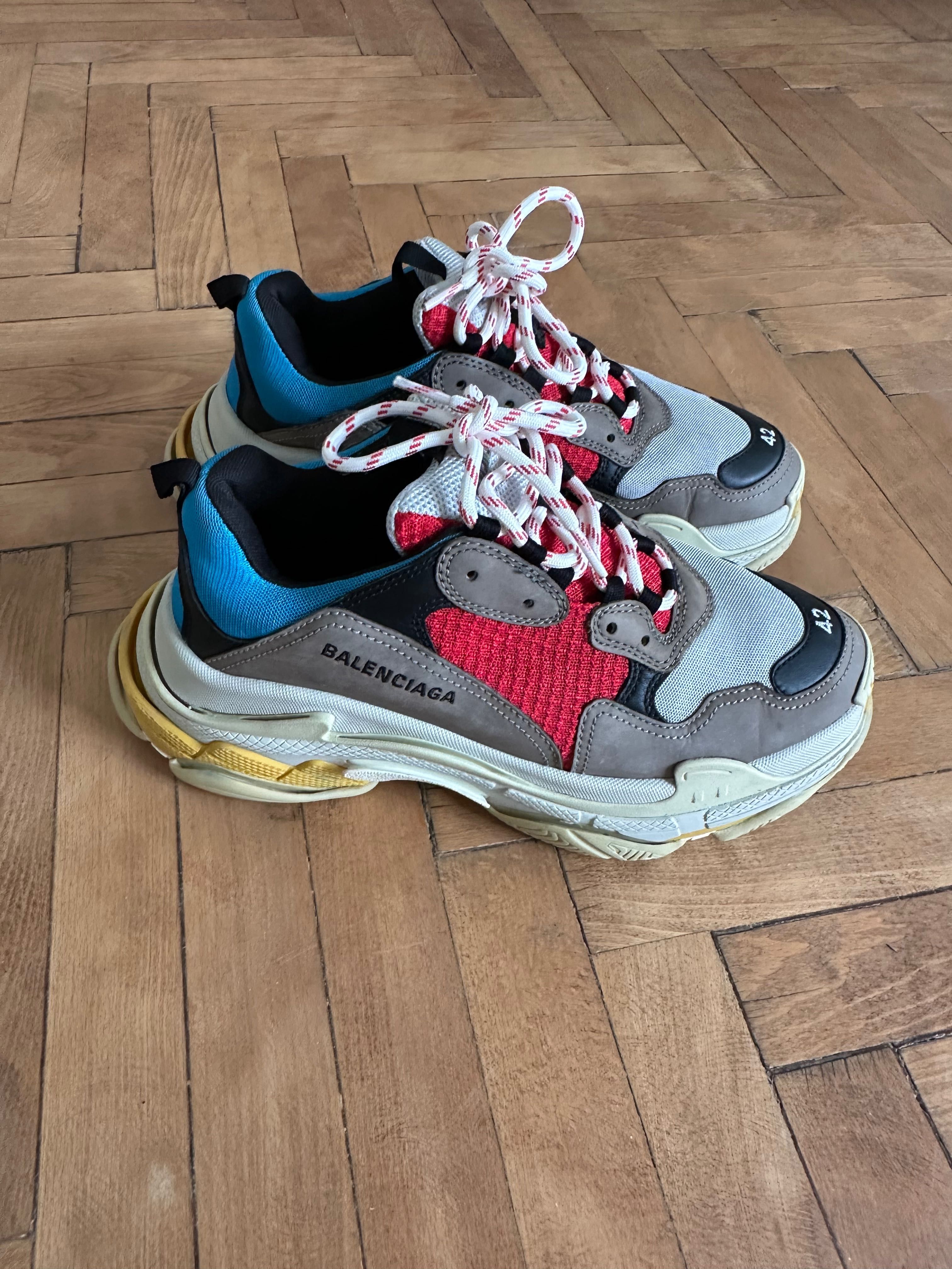 Vand adidasi Balenciaga triple S impecabili nr 42