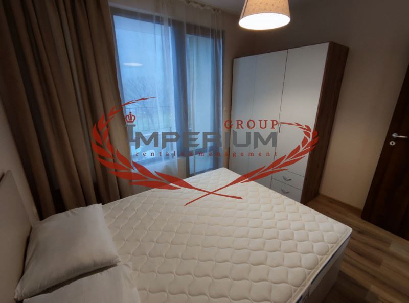 Дава се под наем Двустаен апартамент в Варна, Цветен квартал - 60 кв.м за 459 € - Снимка #3