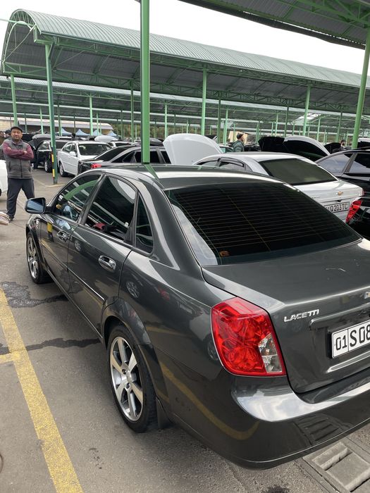 Срочна продаётся Gentra