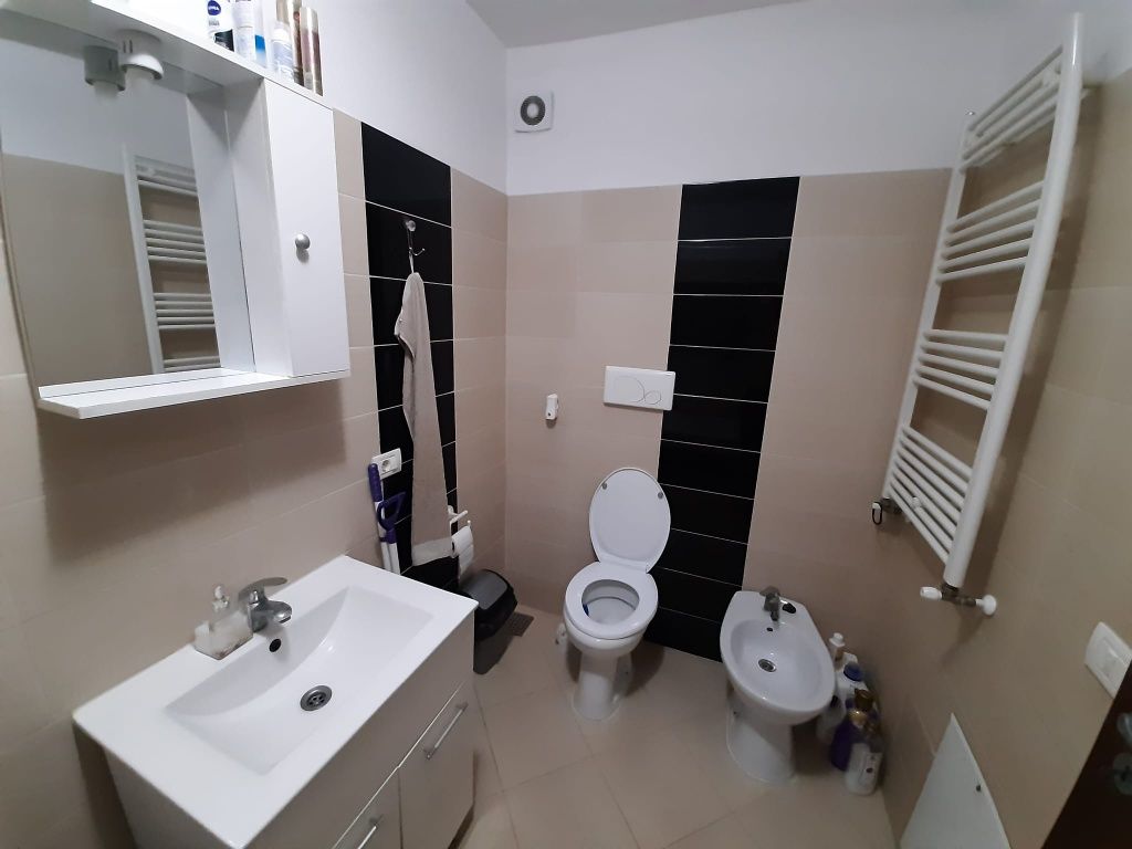 Inchiriez apartament 2 camere zona Kaufland