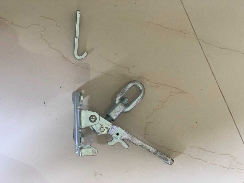 Inchizator oblon auto