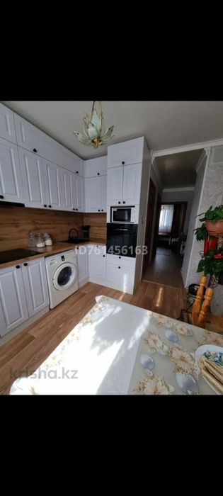 Сдам 2х комнатную кв на сатпаева 12/1