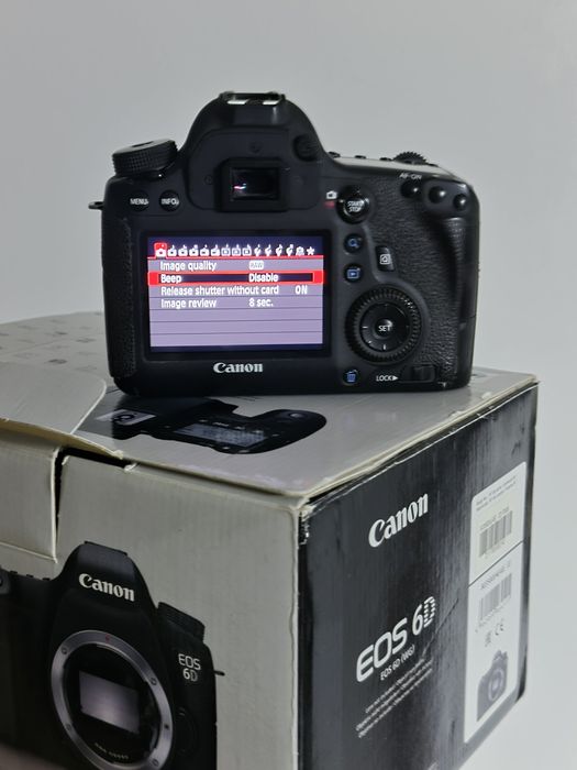 Canon 6D body + cutie + accesorii