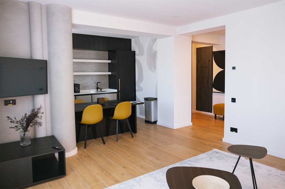 Deluxe Residence pret valabil octombrie/noiembrie