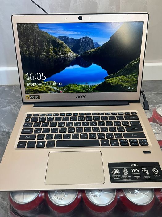 Acer swif1  без минусов