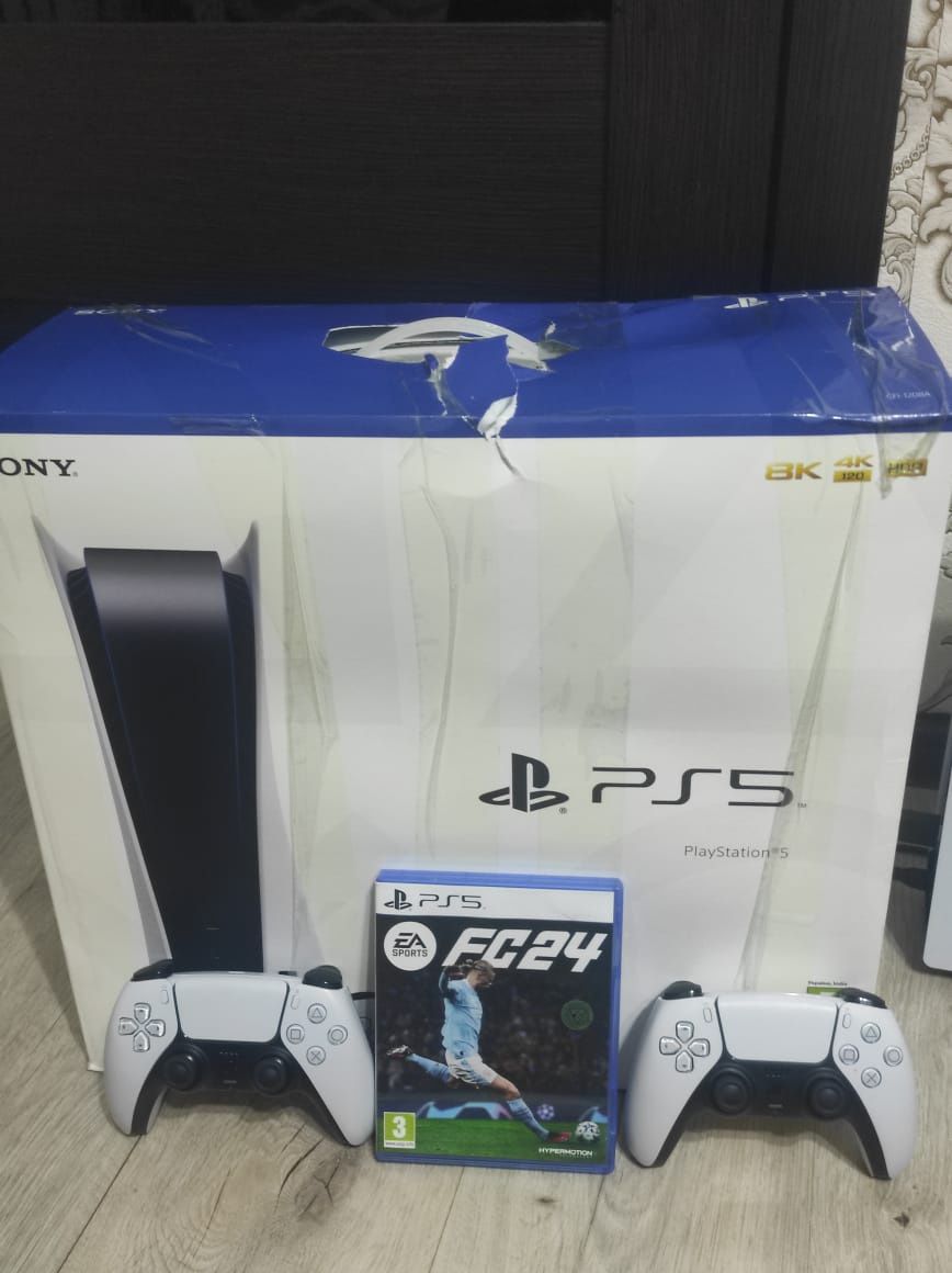 Игровая приставка Sony PlayStation 5 + геймпад + FIFA 24 PS4