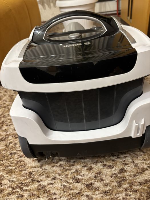 Прахосмукачка Bosh BDW421 Pro за сухо и мокро