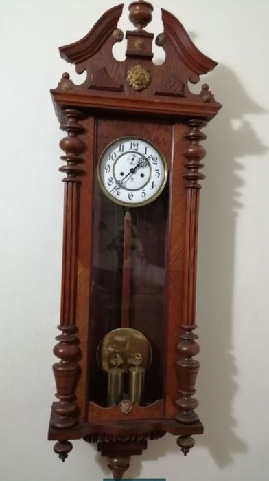Vând pendula Gustav Becker cu greutăți